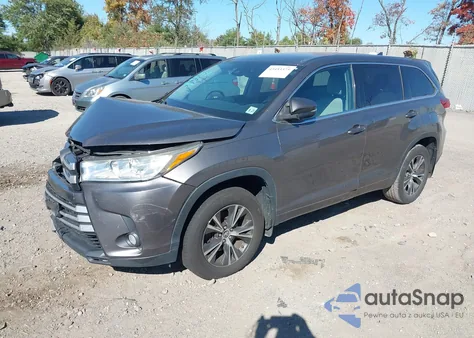 2018 Toyota Highlander Le Plus из США, поврежденный, VIN 5TDBZRFH9JS878346